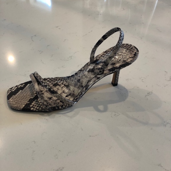 Vince Camuto shoes - Picture 4 of 5